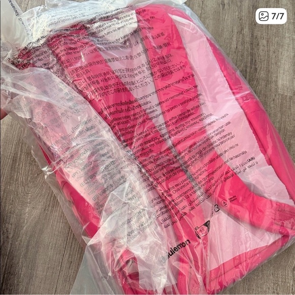 lululemon athletica Bright Pink Everyday Backpack - Picture 5 of 5